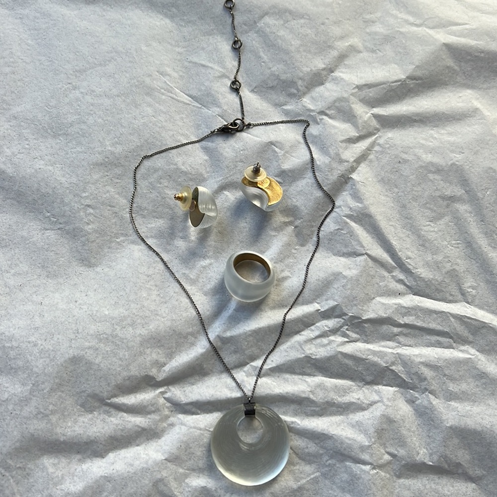 Necklace, earrings & ring Set - Picture 2 of 6